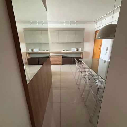 Apartamento à venda com 79m², 3 quartos e 2 vagas Apartamento à venda com 79m², 3 quartos e 2 vagasSala