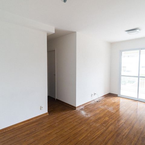 Apartamento à venda com 57m², 2 quartos e 1 vaga Apartamento à venda com 57m², 2 quartos e 1 vagaSala