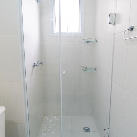 Apartamento à venda com 57m², 2 quartos e 1 vaga Apartamento à venda com 57m², 2 quartos e 1 vagaBanheiro da Suíte Detalhe