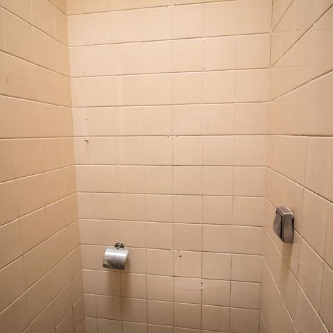 Apartamento para alugar com 110m², 2 quartos e sem vagaBanheiro da Suíte 1
