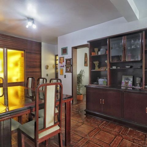 Casa à venda com 280m², 3 quartos e 3 vagas Casa à venda com 280m², 3 quartos e 3 vagasSala de Jantar
