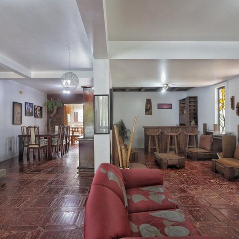 Casa à venda com 280m², 3 quartos e 3 vagas Casa à venda com 280m², 3 quartos e 3 vagasSala 2