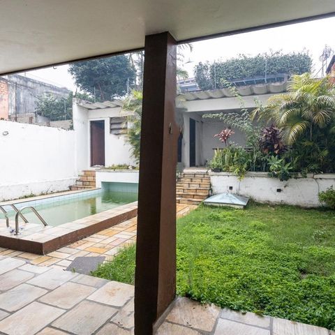 Casa à venda com 280m², 3 quartos e 3 vagas Casa à venda com 280m², 3 quartos e 3 vagasÁrea comum