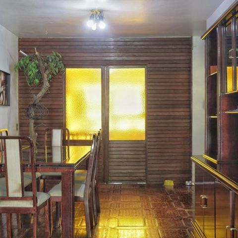 Casa à venda com 280m², 3 quartos e 3 vagas Casa à venda com 280m², 3 quartos e 3 vagasSala de Jantar