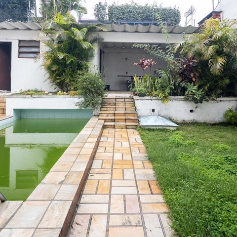 Casa à venda com 280m², 3 quartos e 3 vagas Casa à venda com 280m², 3 quartos e 3 vagasÁrea comum