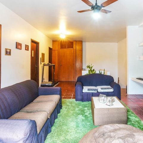 Casa à venda com 280m², 3 quartos e 3 vagas Casa à venda com 280m², 3 quartos e 3 vagasSala