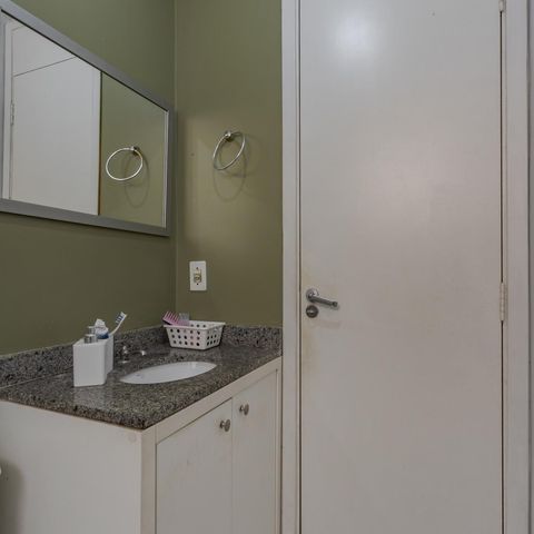Apartamento à venda com 67m², 2 quartos e 1 vaga Apartamento à venda com 67m², 2 quartos e 1 vagaBanheiro
