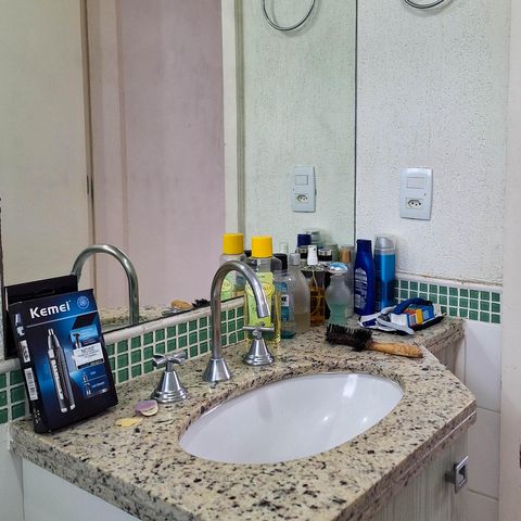 Apartamento à venda com 57m², 2 quartos e 1 vaga Apartamento à venda com 57m², 2 quartos e 1 vagaBanheiro da Suíte