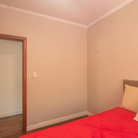 Casa à venda com 150m², 3 quartos e 5 vagas Casa à venda com 150m², 3 quartos e 5 vagasQuarto 2