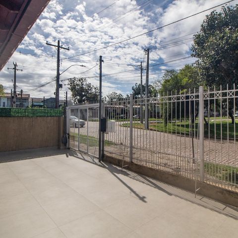 Casa à venda com 150m², 3 quartos e 5 vagas Casa à venda com 150m², 3 quartos e 5 vagasJardim