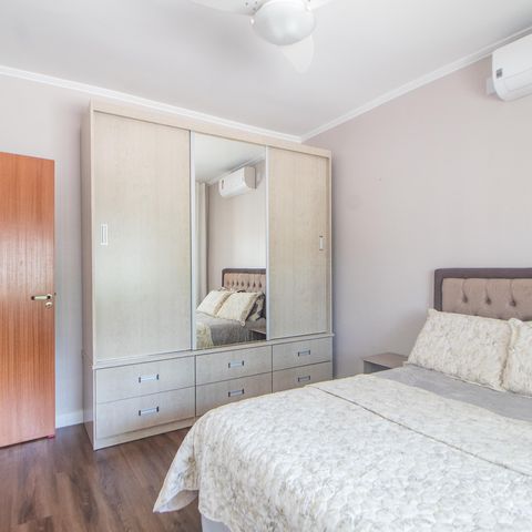 Casa à venda com 150m², 3 quartos e 5 vagas Casa à venda com 150m², 3 quartos e 5 vagasQuarto 1