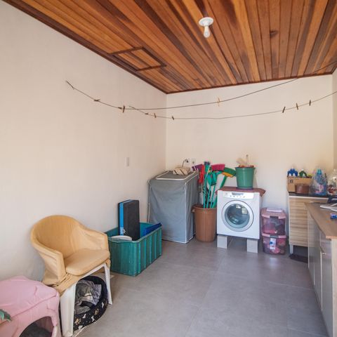 Casa à venda com 150m², 3 quartos e 5 vagas Casa à venda com 150m², 3 quartos e 5 vagasÁrea de Serviço