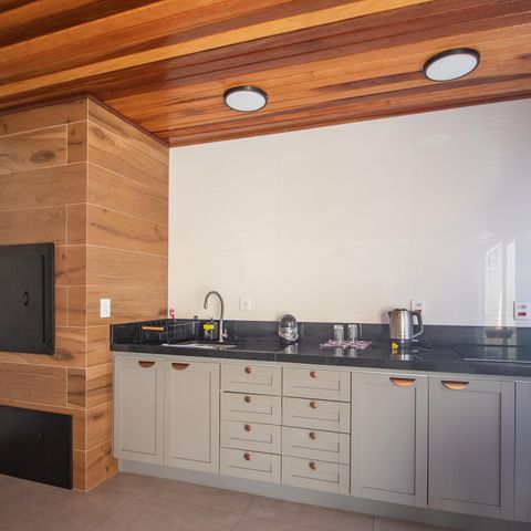 Casa à venda com 150m², 3 quartos e 5 vagas Casa à venda com 150m², 3 quartos e 5 vagasChurrasqueira
