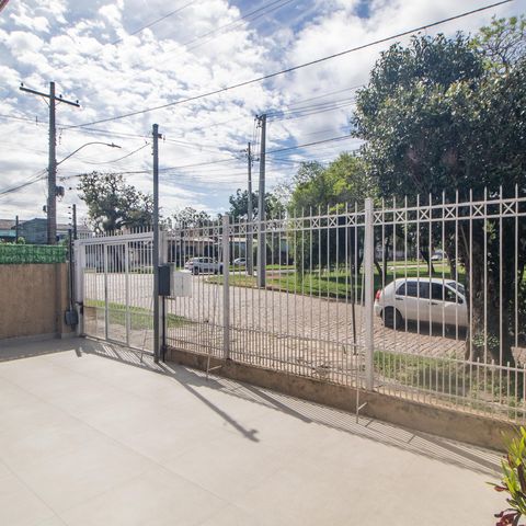 Casa à venda com 150m², 3 quartos e 5 vagas Casa à venda com 150m², 3 quartos e 5 vagasJardim