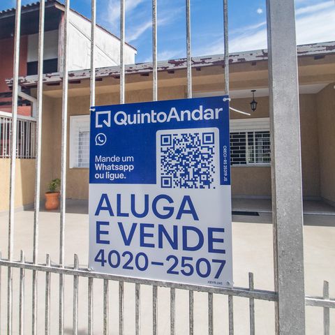 Casa à venda com 150m², 3 quartos e 5 vagas Casa à venda com 150m², 3 quartos e 5 vagasPlaca