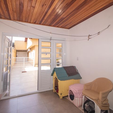 Casa à venda com 150m², 3 quartos e 5 vagas Casa à venda com 150m², 3 quartos e 5 vagasÁrea de Serviço
