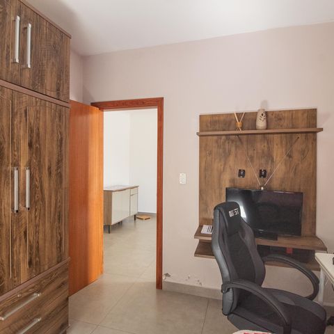 Casa à venda com 150m², 3 quartos e 5 vagas Casa à venda com 150m², 3 quartos e 5 vagasQuarto 3