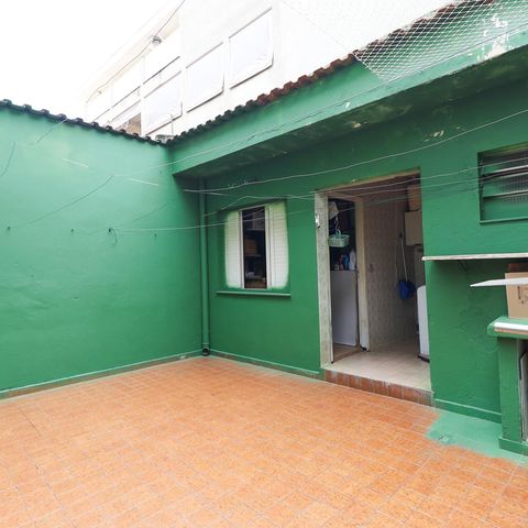 Casa à venda com 114m², 2 quartos e 2 vagas Casa à venda com 114m², 2 quartos e 2 vagasQuintal