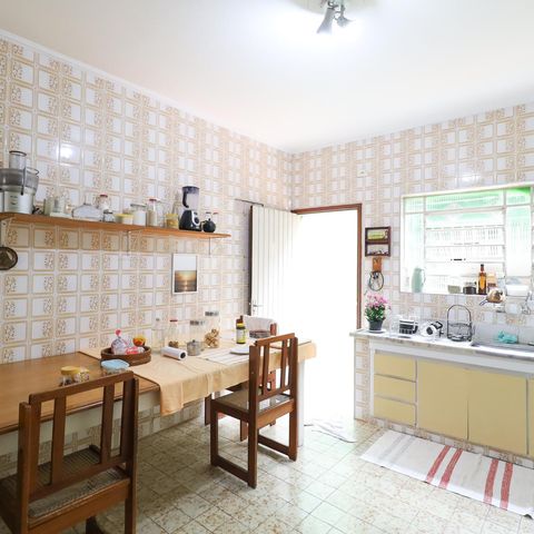 Casa à venda com 114m², 2 quartos e 2 vagas Casa à venda com 114m², 2 quartos e 2 vagasCozinha