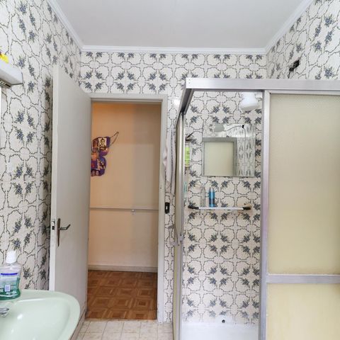 Casa à venda com 114m², 2 quartos e 2 vagas Casa à venda com 114m², 2 quartos e 2 vagasBanheiro