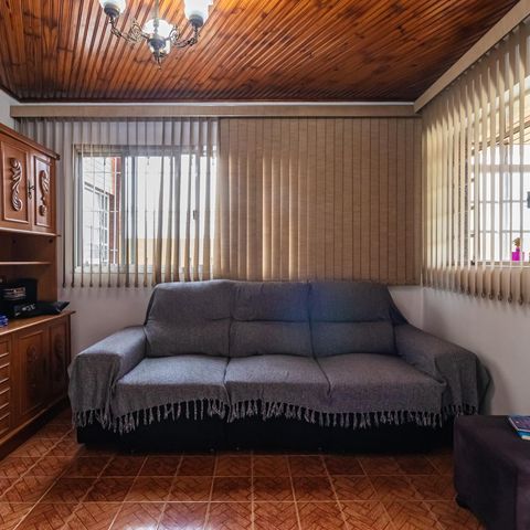 Casa à venda com 161m², 3 quartos e 7 vagasSala