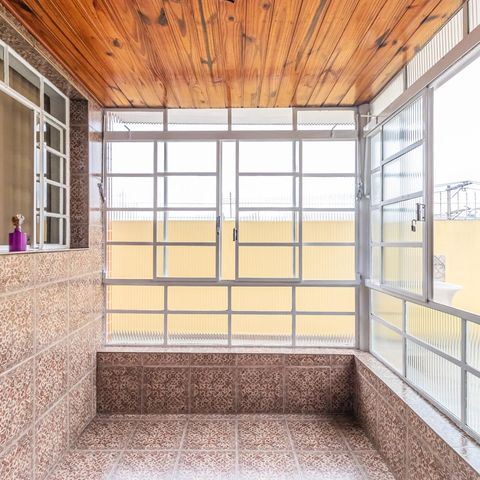 Casa à venda com 161m², 3 quartos e 7 vagasVaranda