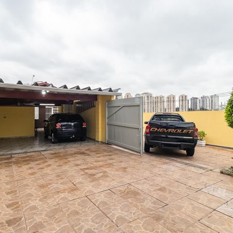 Casa à venda com 161m², 3 quartos e 7 vagasÁrea Externa