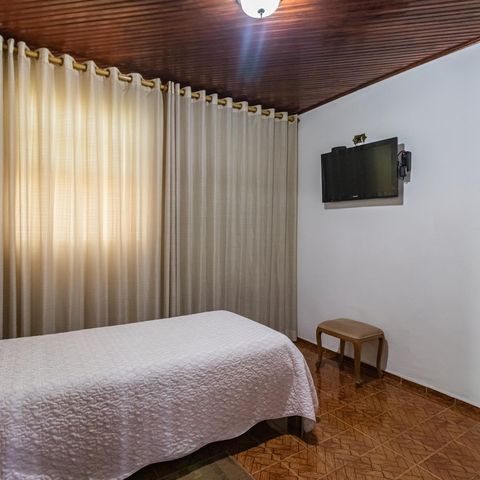 Casa à venda com 161m², 3 quartos e 7 vagasQuarto 2