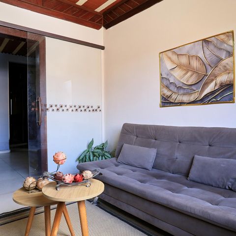 Casa à venda com 597m², 4 quartos e 7 vagas Casa à venda com 597m², 4 quartos e 7 vagasSala