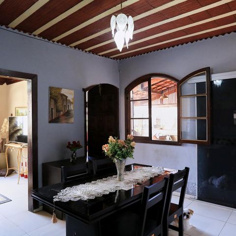 Casa à venda com 597m², 4 quartos e 7 vagas Casa à venda com 597m², 4 quartos e 7 vagasSala de Jantar
