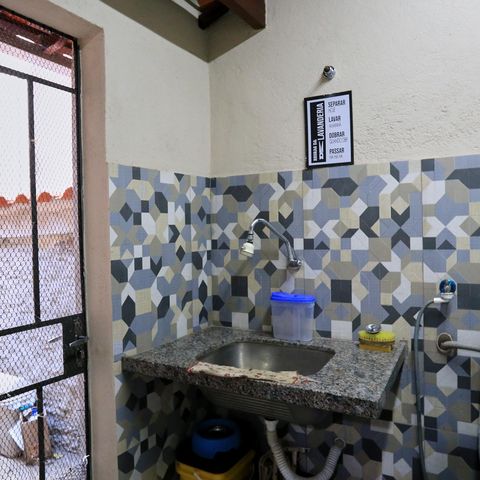 Casa à venda com 597m², 4 quartos e 7 vagas Casa à venda com 597m², 4 quartos e 7 vagasÁrea de Serviço