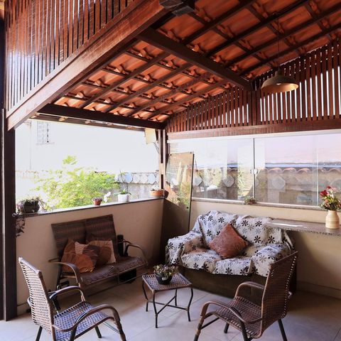 Casa à venda com 597m², 4 quartos e 7 vagas Casa à venda com 597m², 4 quartos e 7 vagasVaranda gourmet