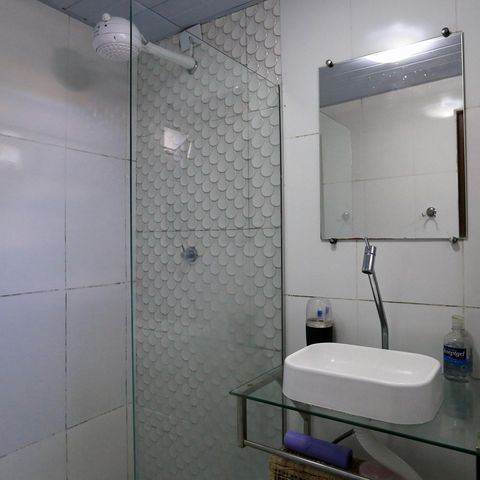 Casa à venda com 597m², 4 quartos e 7 vagas Casa à venda com 597m², 4 quartos e 7 vagasBanheiro da Suíte