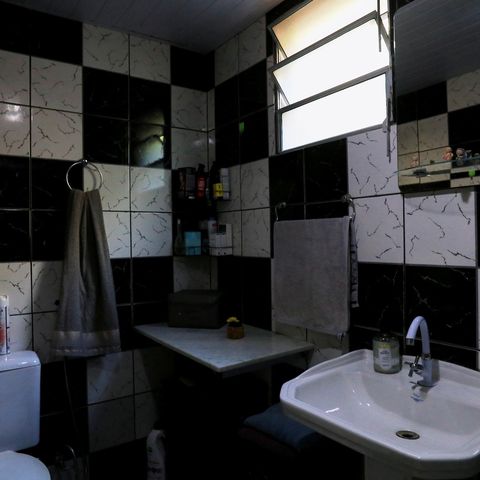Casa à venda com 597m², 4 quartos e 7 vagas Casa à venda com 597m², 4 quartos e 7 vagasBanheiro