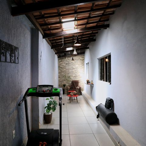 Casa à venda com 597m², 4 quartos e 7 vagas Casa à venda com 597m², 4 quartos e 7 vagasÁrea externa