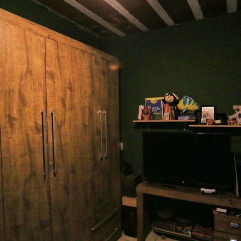 Casa à venda com 597m², 4 quartos e 7 vagas Casa à venda com 597m², 4 quartos e 7 vagasSuíte