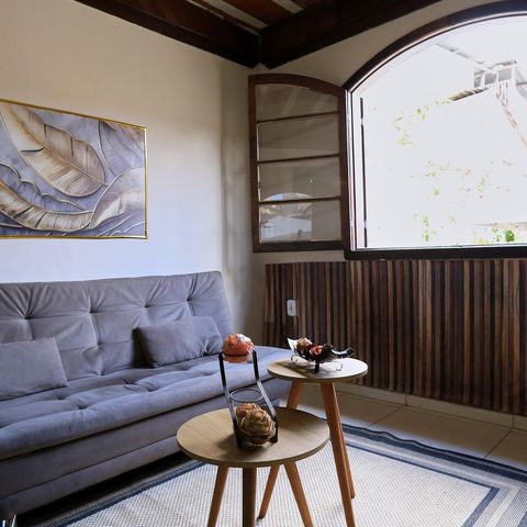Casa à venda com 597m², 4 quartos e 7 vagas Casa à venda com 597m², 4 quartos e 7 vagasSala