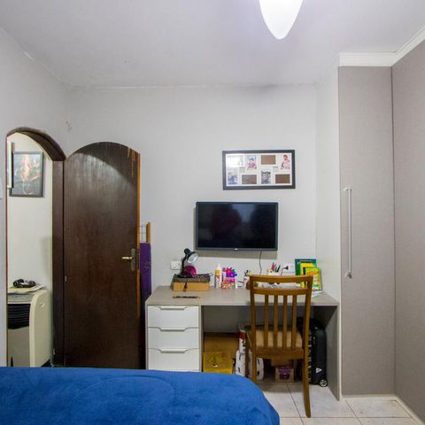 Casa à venda com 125m², 2 quartos e 2 vagas Casa à venda com 125m², 2 quartos e 2 vagasQuarto 1