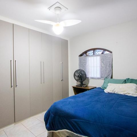 Casa à venda com 125m², 2 quartos e 2 vagas Casa à venda com 125m², 2 quartos e 2 vagasQuarto 1