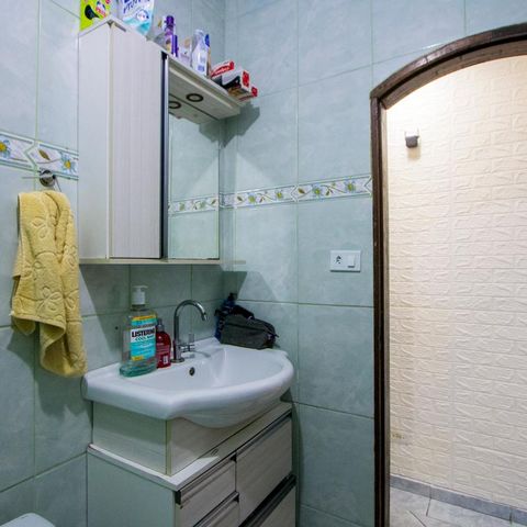 Casa à venda com 125m², 2 quartos e 2 vagas Casa à venda com 125m², 2 quartos e 2 vagasBanheiro