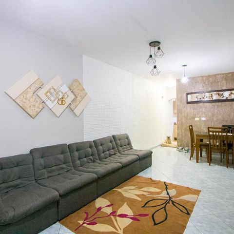 Casa à venda com 125m², 2 quartos e 2 vagas Casa à venda com 125m², 2 quartos e 2 vagasSala