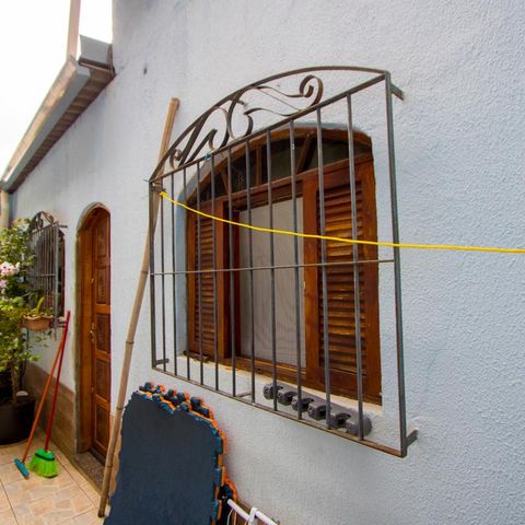 Casa à venda com 125m², 2 quartos e 2 vagas Casa à venda com 125m², 2 quartos e 2 vagasCorredor externo