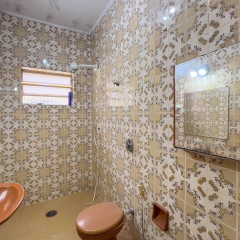 Casa à venda com 167m², 3 quartos e 2 vagas Casa à venda com 167m², 3 quartos e 2 vagasBanheiro Social