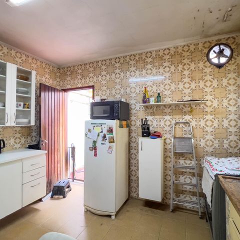 Casa à venda com 167m², 3 quartos e 2 vagas Casa à venda com 167m², 3 quartos e 2 vagasCozinha