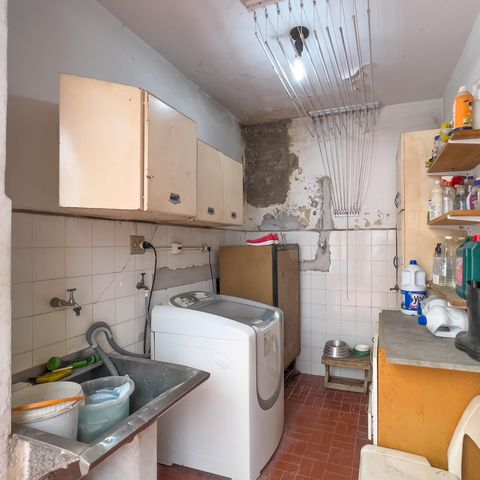 Casa à venda com 167m², 3 quartos e 2 vagas Casa à venda com 167m², 3 quartos e 2 vagasÁrea de serviço