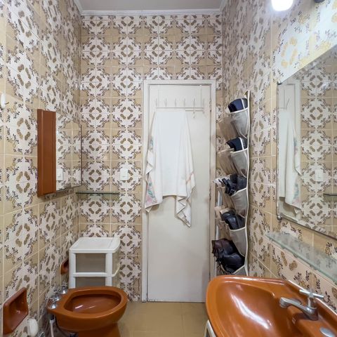 Casa à venda com 167m², 3 quartos e 2 vagas Casa à venda com 167m², 3 quartos e 2 vagasBanheiro Social