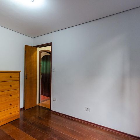 Casa à venda com 340m², 3 quartos e 1 vaga Casa à venda com 340m², 3 quartos e 1 vagaSuíte