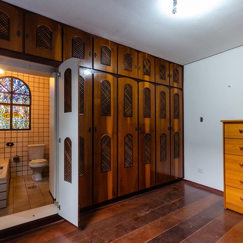 Casa à venda com 340m², 3 quartos e 1 vaga Casa à venda com 340m², 3 quartos e 1 vagaSuíte