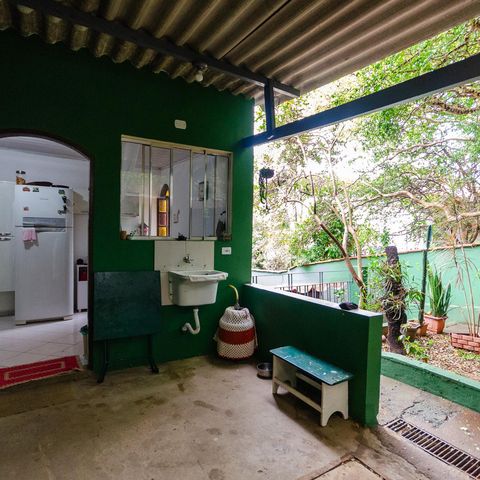 Casa à venda com 340m², 3 quartos e 1 vaga Casa à venda com 340m², 3 quartos e 1 vagaÁrea de Serviço 1