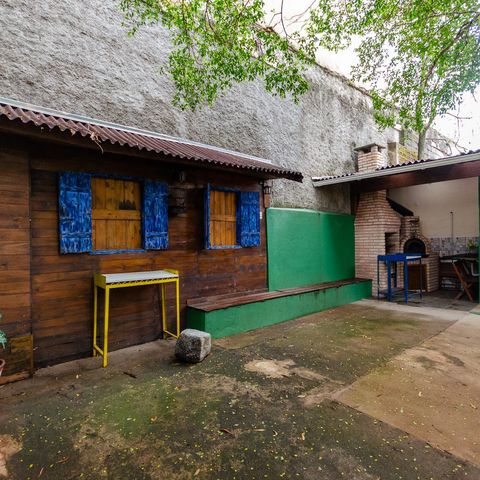 Casa à venda com 340m², 3 quartos e 1 vaga Casa à venda com 340m², 3 quartos e 1 vagaQuintal